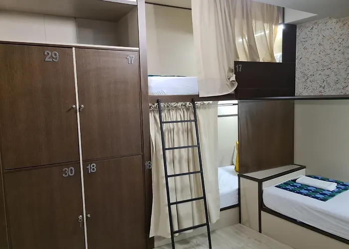 Hostel M-A Rooms Mate